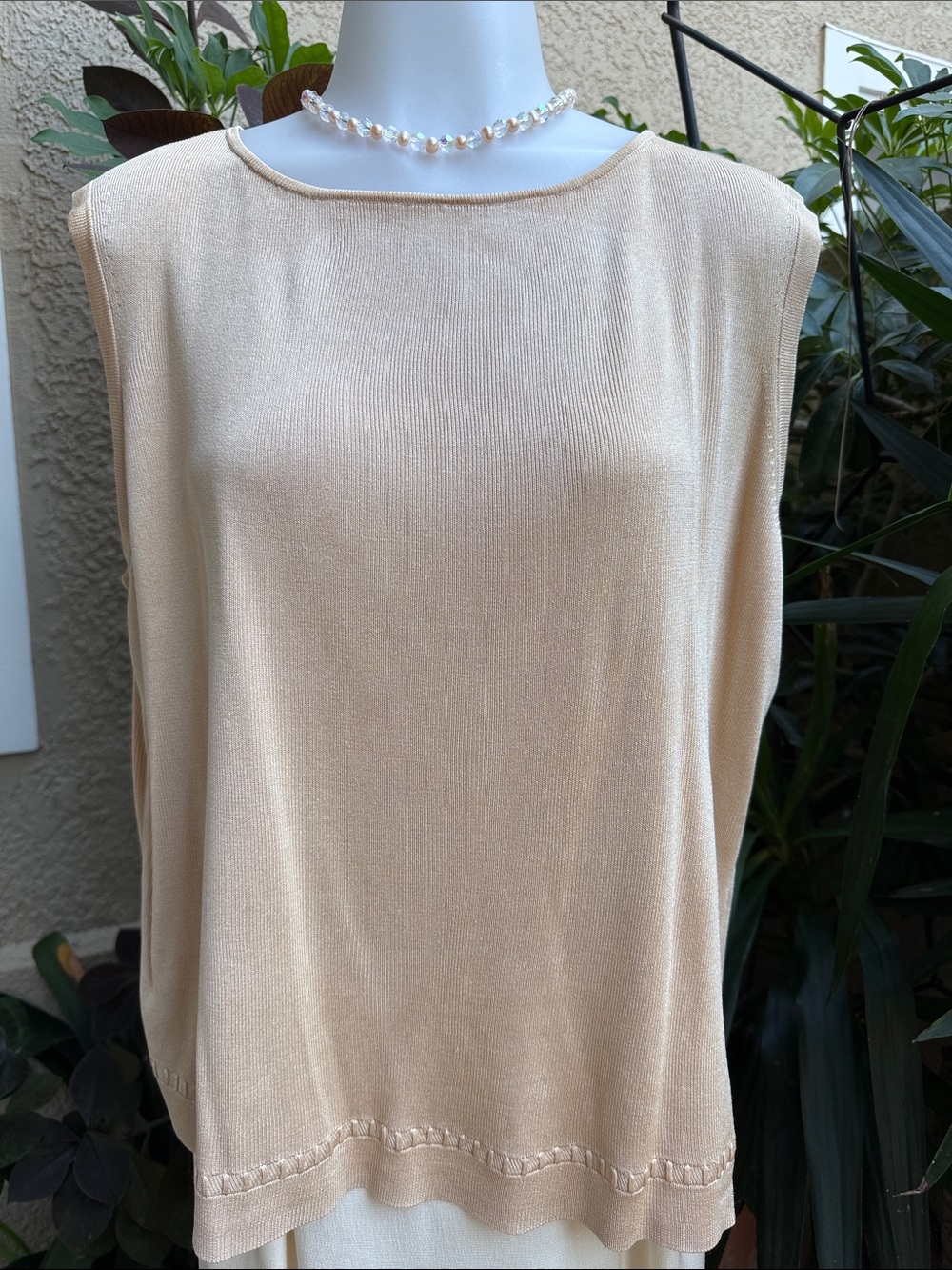 Vintage Saks Fifth Avenue Sleeveless Knit Shell Silk Top in Light Beige
